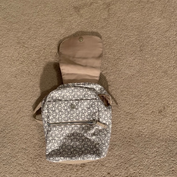 Backpack - Picture 3 of 4